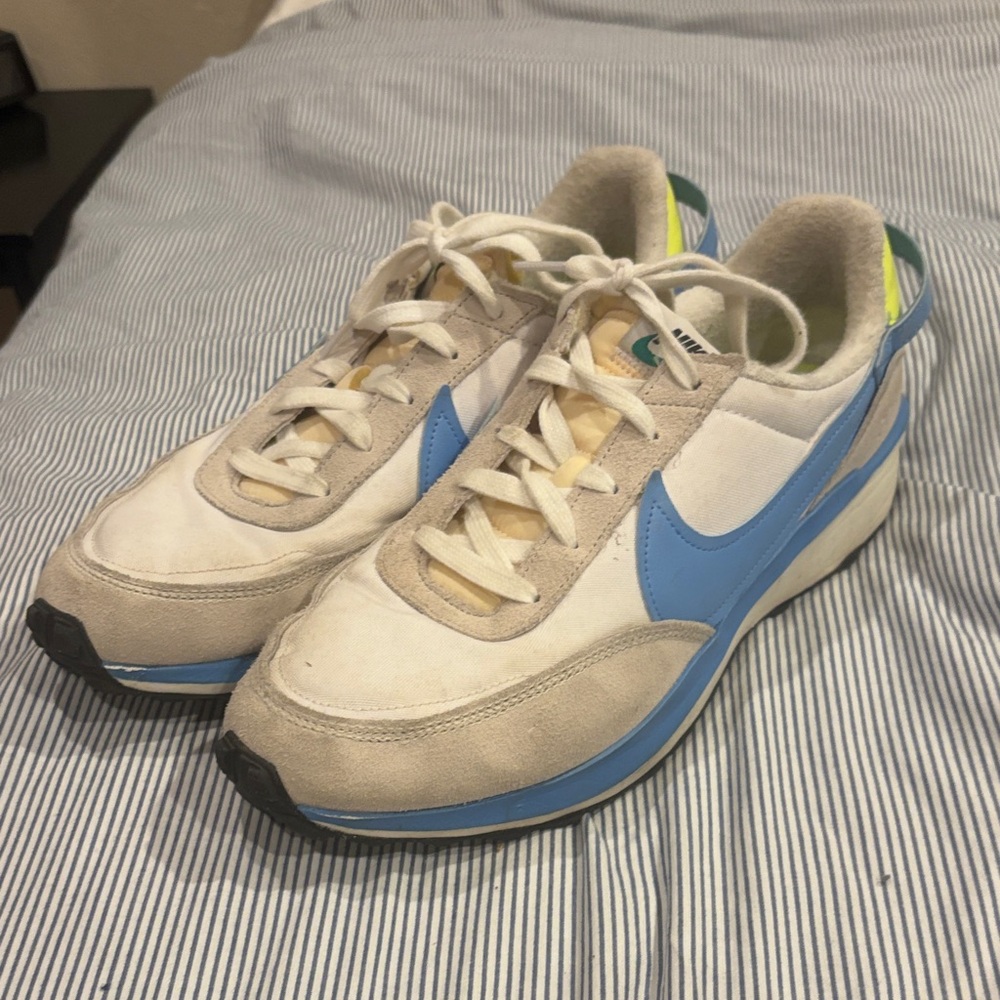 Nike Vintage Blue and White Running Shoes